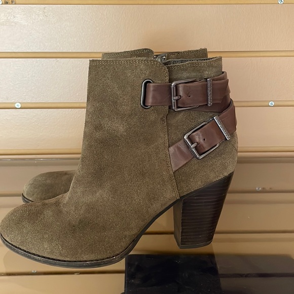 Gianni Bini Booties. Green/Brown - Picture 1 of 7